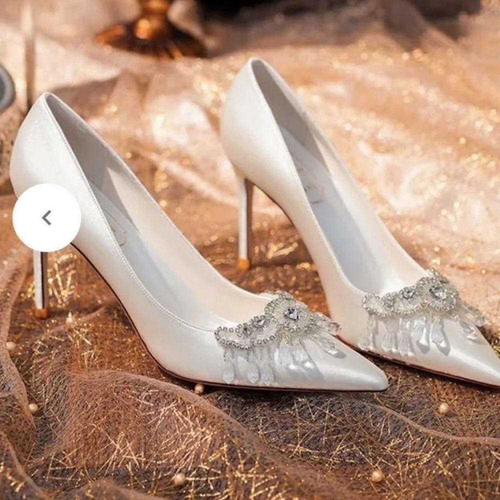 Elegant White Crystal Embellished Pointed Toe Heels